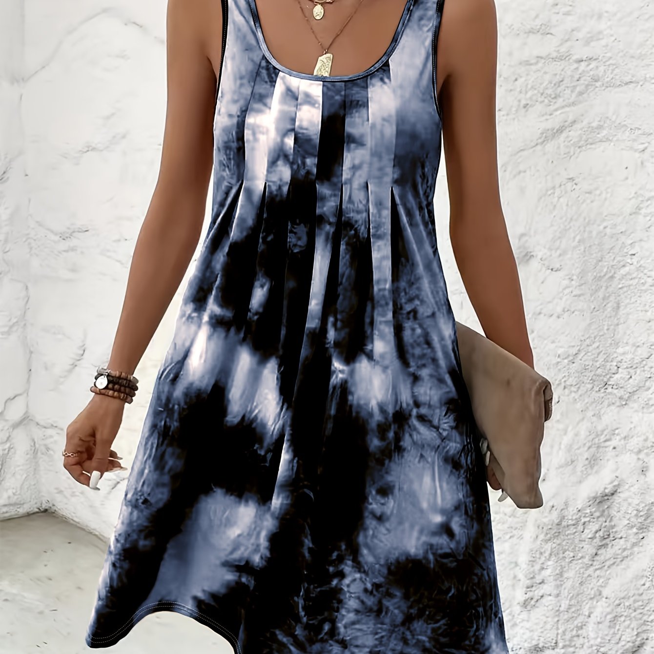 Plus Size Dames Casual Mouwloze Tie-Dye Print Jurk - Levendig Paars & Blauw Willekeurig Patroon, Losse Pasvorm Ronde Hals Potloodrok, Wasbare Zomerjurk, Vlottende Stof Gown