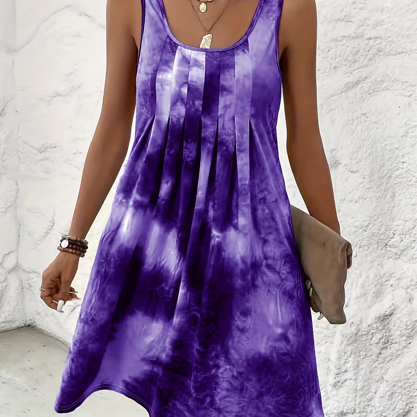 Plus Size Dames Casual Mouwloze Tie-Dye Print Jurk - Levendig Paars & Blauw Willekeurig Patroon, Losse Pasvorm Ronde Hals Potloodrok, Wasbare Zomerjurk, Vlottende Stof Gown