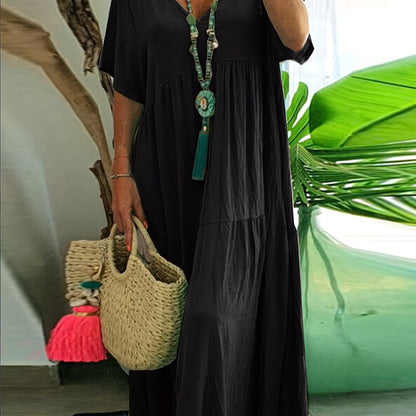 Plus Size - Dames Plus Size A-Line Plissé Maxi Jurk - V-hals, Korte Mouw, Effen Kleur, Lichtblauw & Witte Strepen, Zomerse Elegance, Casual Stijl, Casual Zomerjurk | V-hals Jurk | Plissé Detailering, Plus Size Jurk