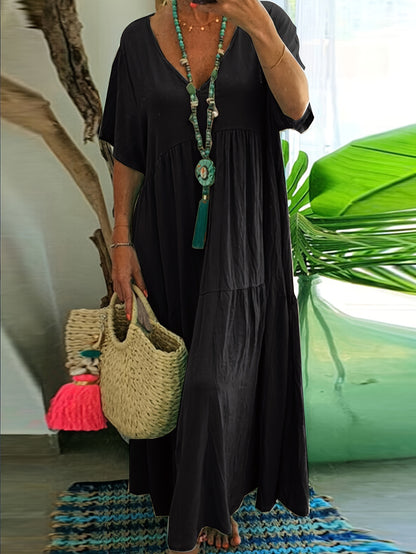 Plus Size - Dames Plus Size A-Line Plissé Maxi Jurk - V-hals, Korte Mouw, Effen Kleur, Lichtblauw & Witte Strepen, Zomerse Elegance, Casual Stijl, Casual Zomerjurk | V-hals Jurk | Plissé Detailering, Plus Size Jurk