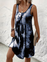 Plus Size Dames Casual Mouwloze Tie-Dye Print Jurk - Levendig Paars & Blauw Willekeurig Patroon, Losse Pasvorm Ronde Hals Potloodrok, Wasbare Zomerjurk, Vlottende Stof Gown
