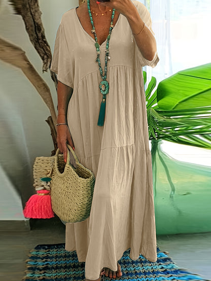 Plus Size - Dames Plus Size A-Line Plissé Maxi Jurk - V-hals, Korte Mouw, Effen Kleur, Lichtblauw & Witte Strepen, Zomerse Elegance, Casual Stijl, Casual Zomerjurk | V-hals Jurk | Plissé Detailering, Plus Size Jurk